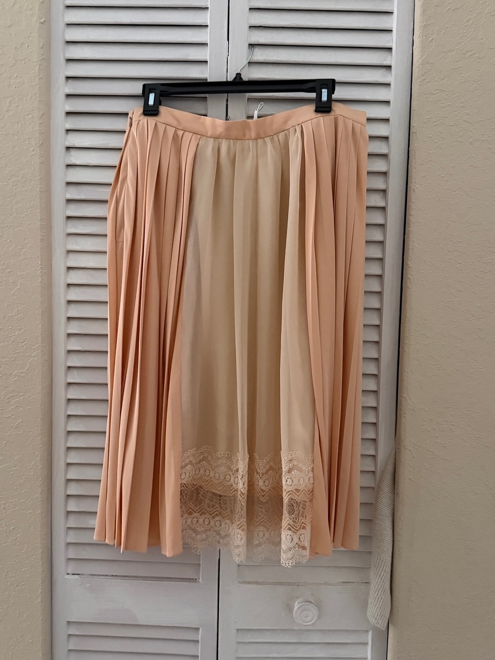 NWT Burberry Lace Silk Panel Pleated Skirt Soft Peach Pink size 12